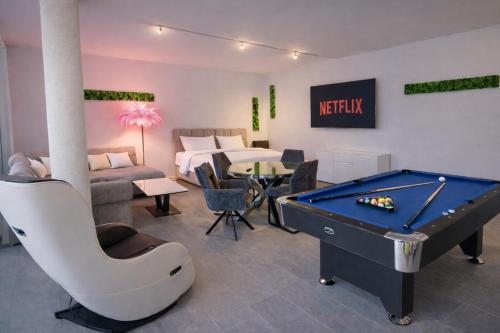 Tropic Lounge -I Billard - Massage - Cinema - Trambolin - Terrasse - Küche - BBQ in Öhningen, Schweiz