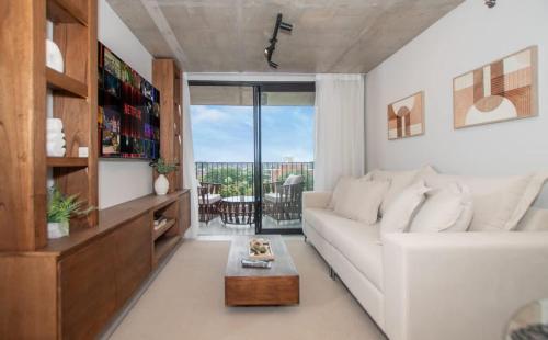 Stylish Urban Escape with Panoramic Views