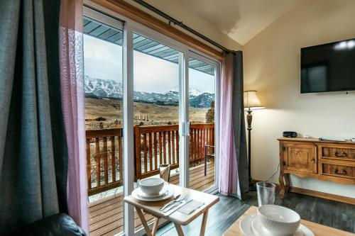 Yellowstone Riverside Cottages in Гардінер (Монтана)