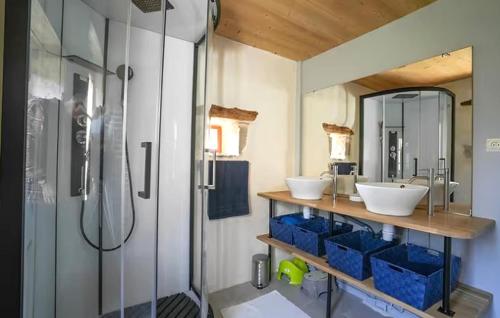 Vannas istaba, Beautiful Home In Sauliac-Sur-Célé With Wifi (Beautiful Home In Sauliac-Sur-Cele With Wifi) in Sauliac-sur-Cele