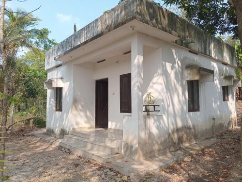 Paripally house in Parakulam