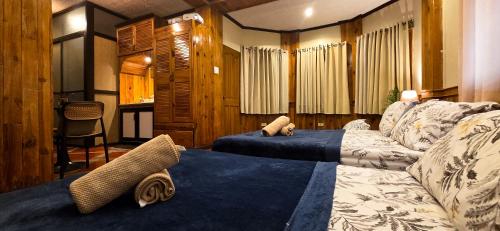 room detail thumbnail 0