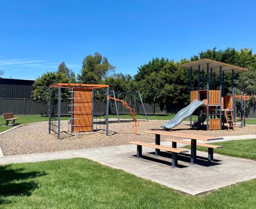 Spacious Family Home Opposite Playground in Colac