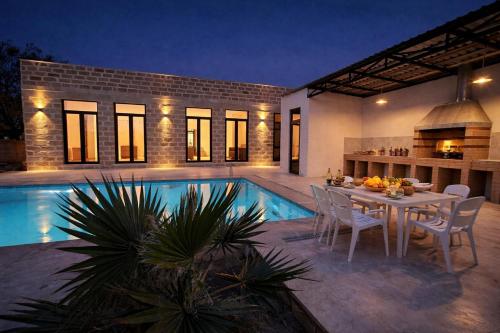 Villa Fratello, Baku