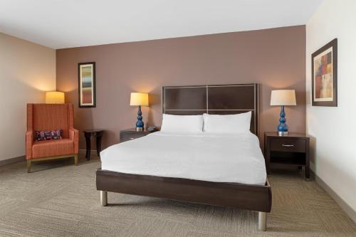 Hilton Garden Inn Houston NW America Plaza - image 25