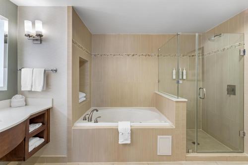 Hilton Garden Inn Houston NW America Plaza - image 24