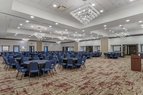 Hilton Garden Inn Houston NW America Plaza - image 23