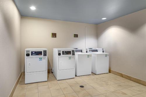 Hilton Garden Inn Houston NW America Plaza - image 18