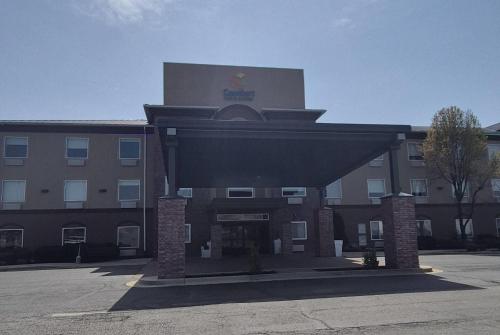 Comfort Inn & Suites Miami - Route 66 - 숙소 외관