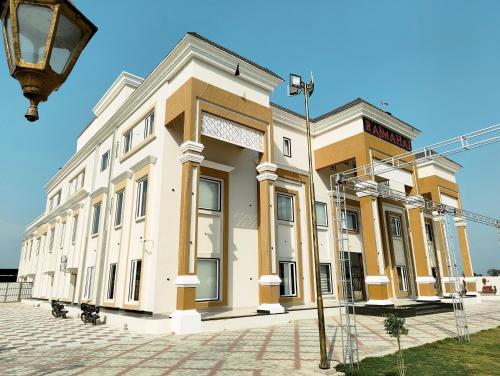Rajmahal Palace Hotel and Resort in Suratgarh