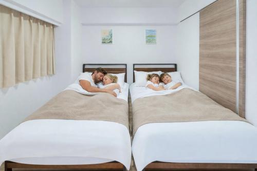 801Room,Sky Tower 12 minutes walk Sensoji Temple 15 minutes walk New Apartment 50 m2 direct access to Haneda Airport, Tokio