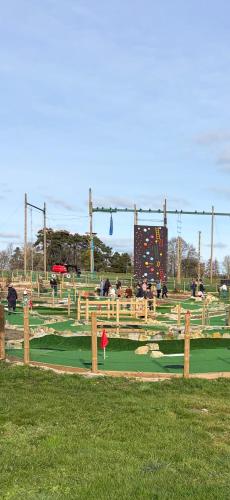 Minigolfa laukums, 1 Ashwood at Thoulstone Park in Chapmanslade