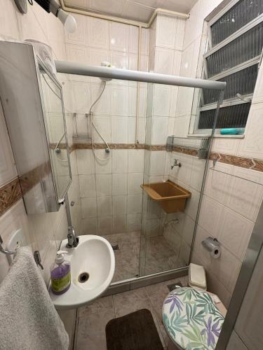 Conjugado Bem Localizado Em Copacabana - Rio de Janeiro