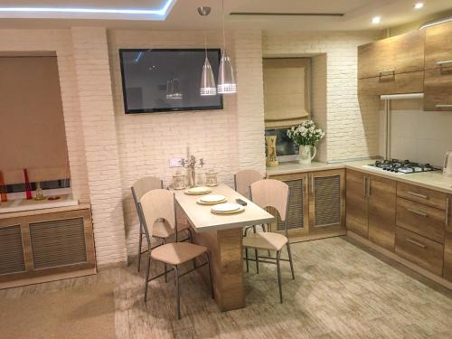Studio Luxe on Victory Street in the city center, Vinnycja (foto 8)