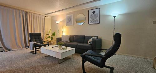 . Right Next To WEST EDMONTON MALL with Free Parking