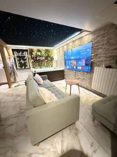 Maison avec spa in Monnieres