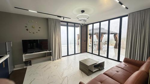 Grape Resort منتجع وشاليهات عنب in อัญลูน