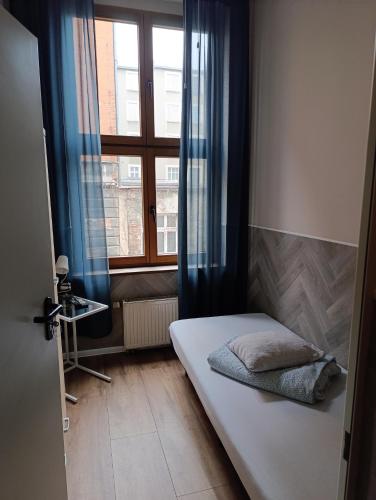 1 twin bed
