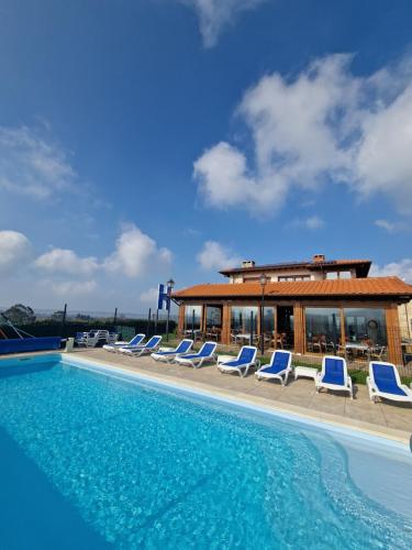 Peldbaseins, Hotel Verdemar by Grupo A Cobijo in Valdaliga