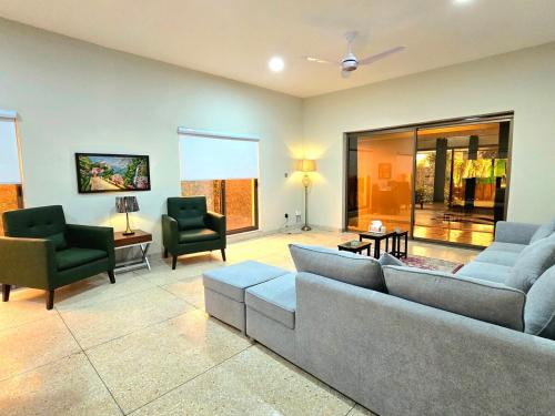 Ivory Door Suite Islamabad - image 11