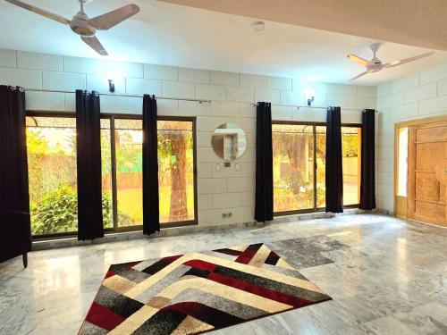 Ivory Door Suite Islamabad - image 14