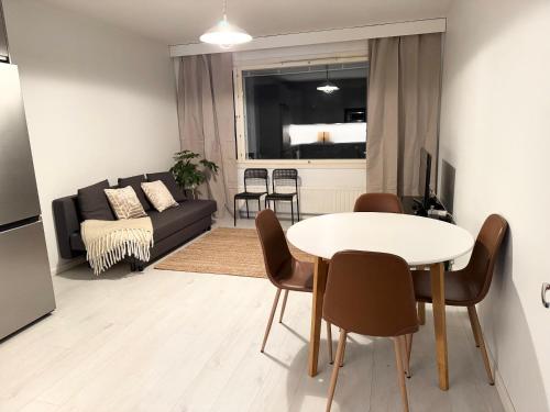 HHH Enjoy Helsinki with 7th floor views and comfort, free parking in Porslax