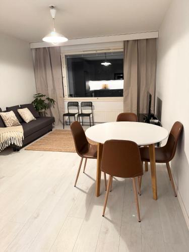 HHH Enjoy Helsinki with 7th floor views and comfort, free parking in Porslax