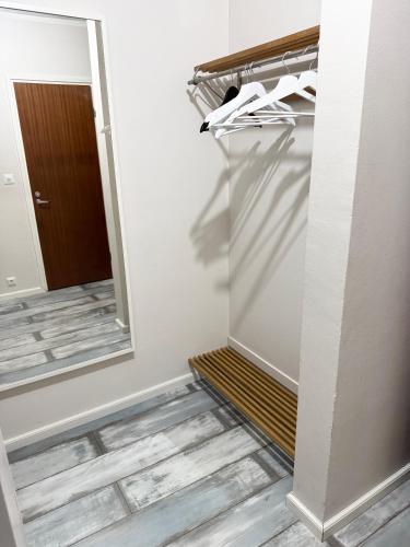 HHH Enjoy Helsinki with 7th floor views and comfort, free parking in Porslax