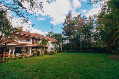 Karen Crown 5BR Villa in ไนโรบี