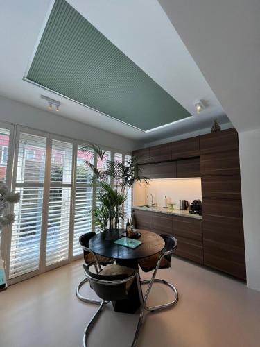 B&b Urban Oasis With Free Parking - Amsterdam