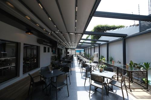 숙소 외관, Silver Moon CI in 아비장