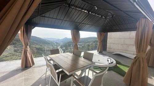 ทัศนียภาพ, Grape Resort منتجع وشاليهات عنب in อัญลูน