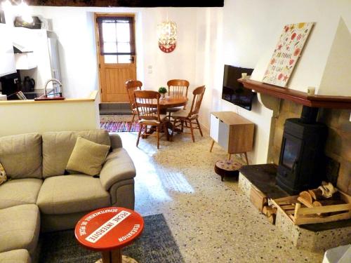 Maison cosy au coeur du Pays Cathare - Corbières – khách sạn tại Villeneuve-les-Corbières