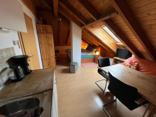 Gemütliches, ruhiges Dachgeschosszimmer