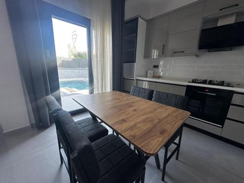 Pinewood villas in Çamlik