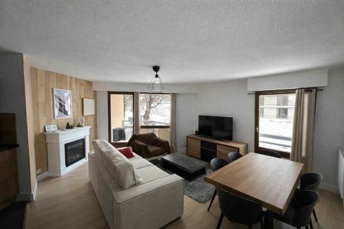Renovated apartment ideal for 6 people, 7 min walk to Pontillas