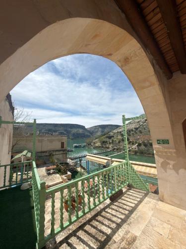 A szálláshely kívülről, Yusuf Çavuş Konağı (Yusuf Cavus Konagı) in Halfeti