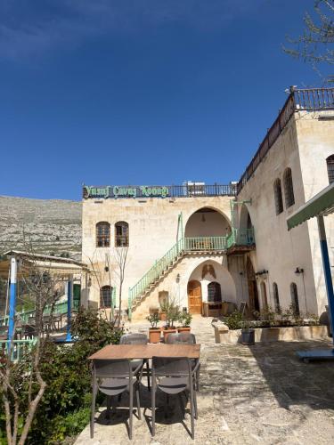 A szálláshely kívülről, Yusuf Çavuş Konağı (Yusuf Cavus Konagı) in Halfeti