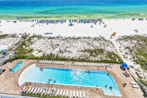 Pelican Beach Resort - image 36