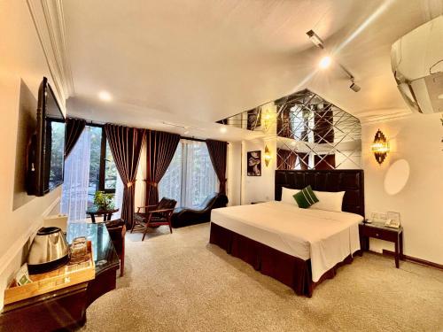 room detail thumbnail 1