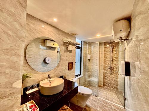 room detail thumbnail 2