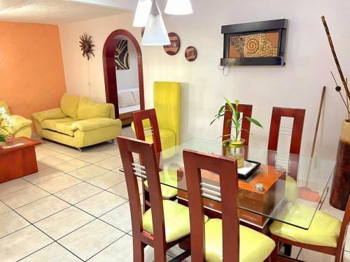 Casa Paraiso centrica y con estacionamiento a minutos del zoologico in San José del Bajío