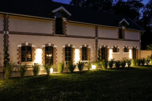 Chateau De La Resle - Design Hotels - image 5