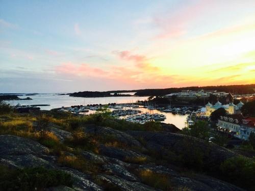 Stuga med havsutsikt in Stromstad