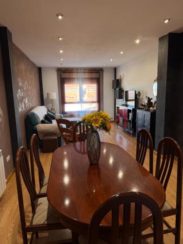 Apartamento Ronda San Antón (Apartamento Ronda San Anton) in Торо
