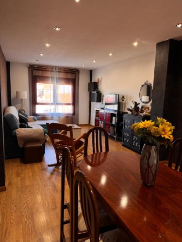 Apartamento Ronda San Antón (Apartamento Ronda San Anton) in Торо