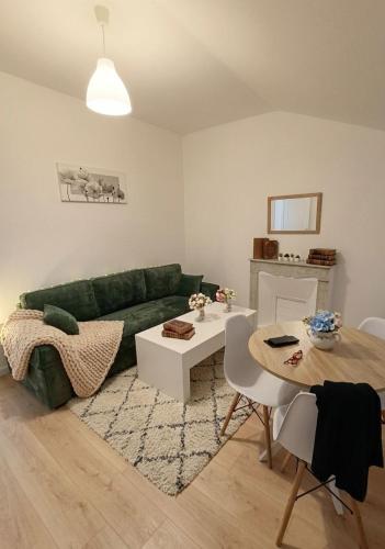 Room with a private bathroom in the city center