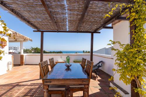 Authentic apartment with pool and sea view – khách sạn tại La Gaspara
