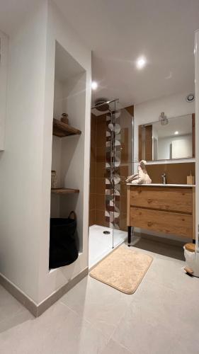 Bathroom, Le Chene Dore in Bellac