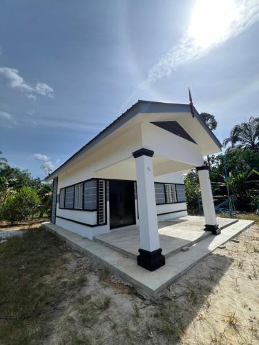 . LepaKampung Homestay
